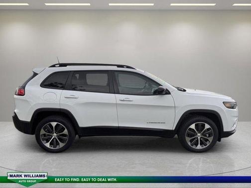 Bright White Clearcoat 2022 Jeep Cherokee Limited