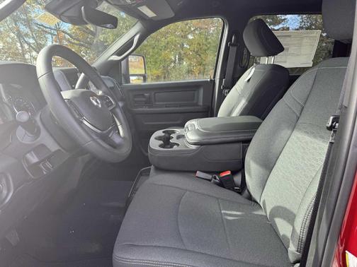 Molten Red Pearlcoat 2026 RAM 2500 Tradesman
