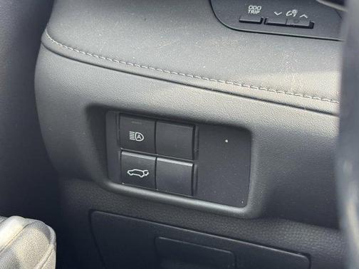 2020 Toyota Highlander L