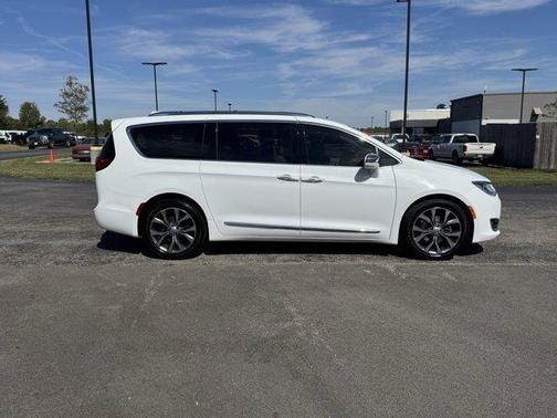 2017 Chrysler Pacifica Limited