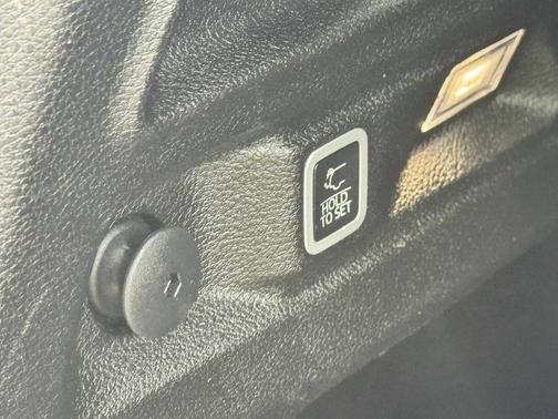 Diamond Black 2023 Jeep Grand Cherokee L Limited