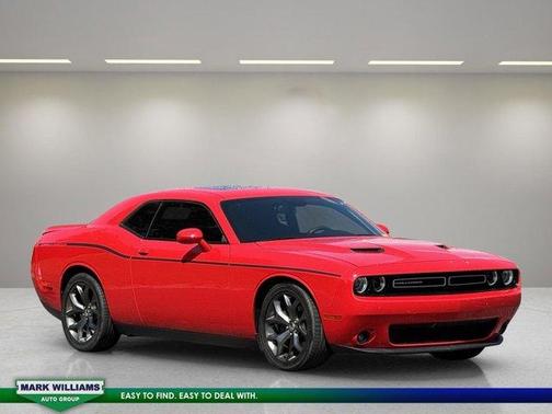 2015 Dodge Challenger SXT