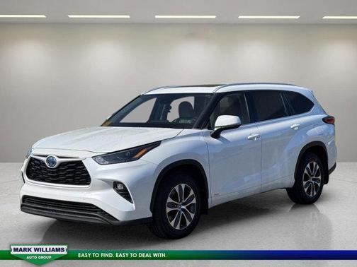 2022 Toyota Highlander Hybrid XLE
