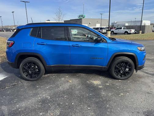 Hydro Blue Pearlcoat 2026 Jeep Compass Latitude