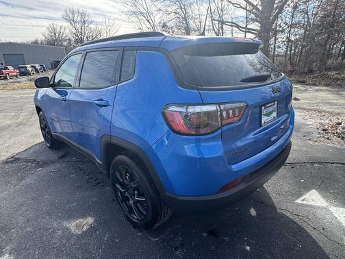 Hydro Blue Pearlcoat 2026 Jeep Compass Latitude