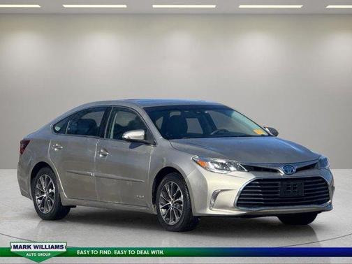 2018 Toyota Avalon Hybrid XLE Premium