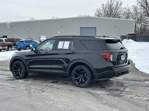 2022 Ford Explorer ST-Line