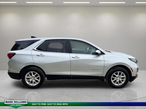 Silver Ice Metallic 2022 Chevrolet Equinox 2LT