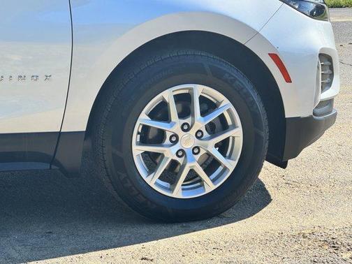 Silver Ice Metallic 2022 Chevrolet Equinox 2LT