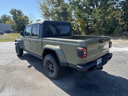2025 Jeep Gladiator Sport