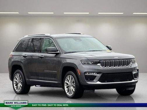 2022 Jeep Grand Cherokee Summit