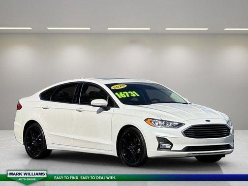 2020 Ford Fusion SE