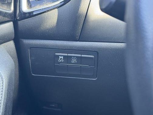 2015 Mazda Mazda3 i Sport