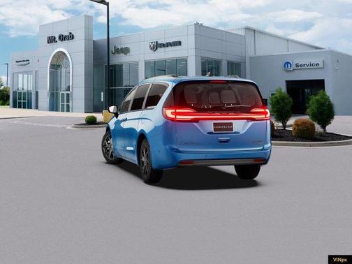 Hydro Blue Pearlcoat 2027 Chrysler Pacifica LIMITED