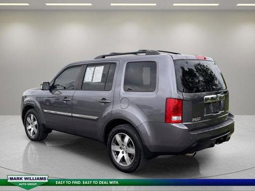 Gray 2015 Honda Pilot Touring