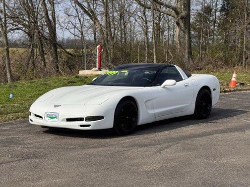 Arctic White 1998 Chevrolet Corvette