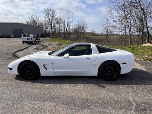 Arctic White 1998 Chevrolet Corvette