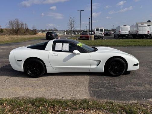 Arctic White 1998 Chevrolet Corvette