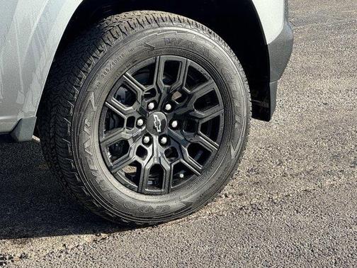 2025 Chevrolet Colorado WT