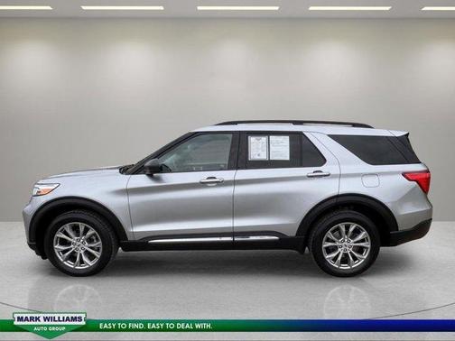 Iconic Silver Metallic 2023 Ford Explorer XLT