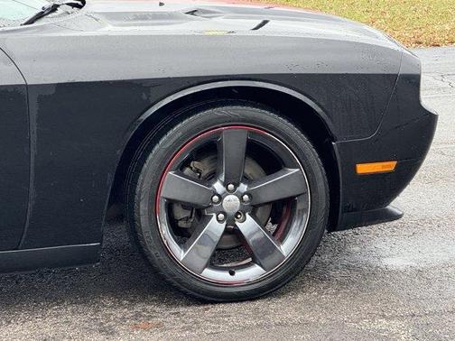 2013 Dodge Challenger SXT
