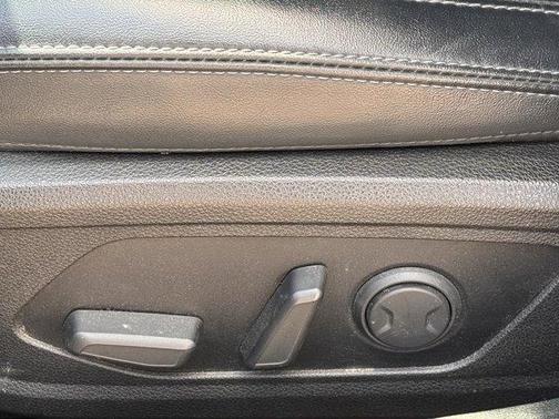 Ebony Black 2022 Kia K5 GT-Line