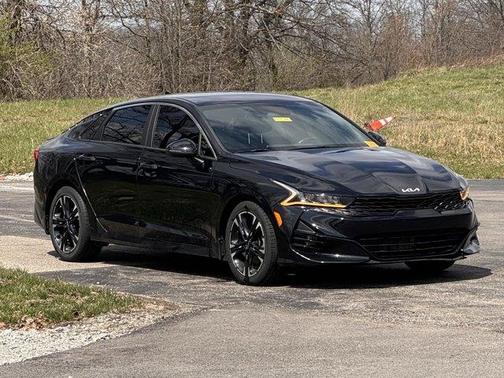 Ebony Black 2022 Kia K5 GT-Line