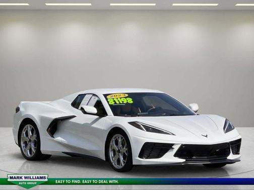 Arctic White 2023 Chevrolet Corvette Stingray w/3LT
