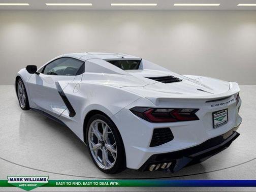 Arctic White 2023 Chevrolet Corvette Stingray w/3LT