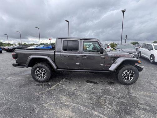 Granite Crystal Clearcoat Metallic 2026 Jeep Gladiator Rubicon
