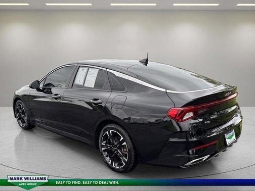 Ebony Black 2022 Kia K5 GT-Line