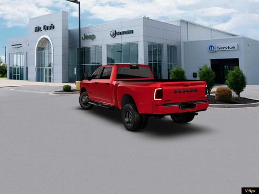 Molten Red Pearlcoat 2026 RAM 3500 Big Horn