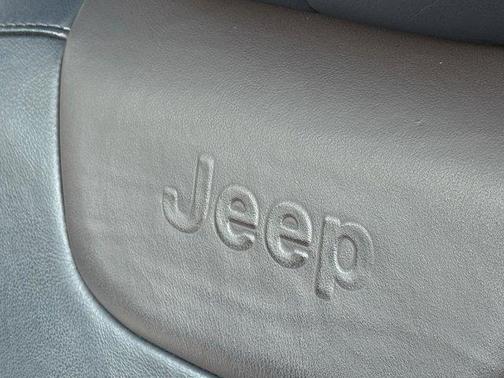 Bright White Clearcoat 2014 Jeep Cherokee Limited
