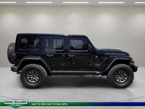 Black Clearcoat 2024 Jeep Wrangler Rubicon 392