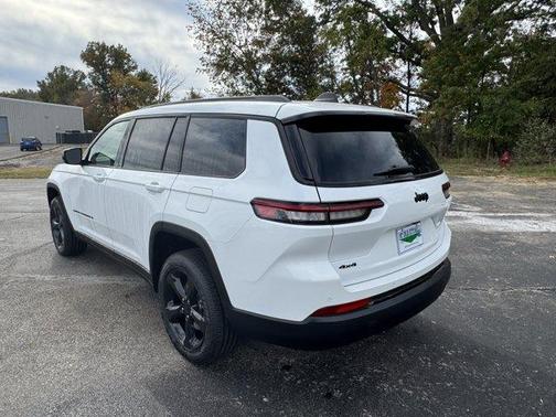2025 Jeep Grand Cherokee L Laredo