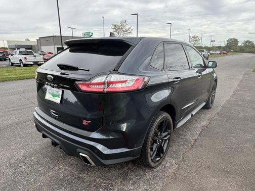 2022 Ford Edge ST