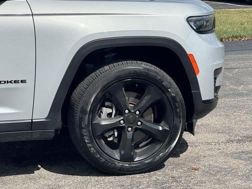 2024 Jeep Grand Cherokee L Laredo