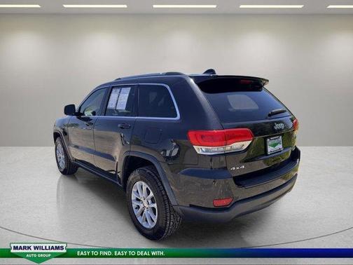 Brilliant Black Crystal Pearlcoat 2016 Jeep Grand Cherokee Laredo