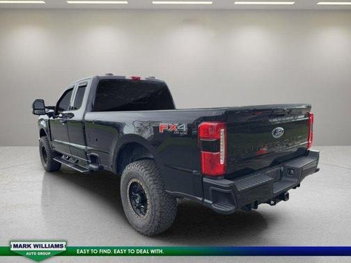 2023 Ford F-350 XLT