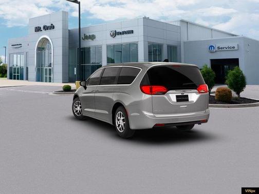 2026 Chrysler Voyager LX