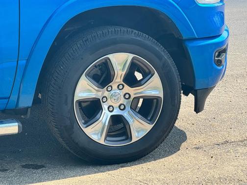 Hydro Blue Pearlcoat 2022 RAM 1500 Laramie