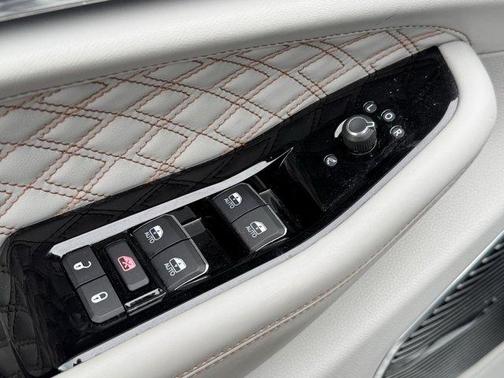 2022 Jeep Grand Cherokee 4xe Summit