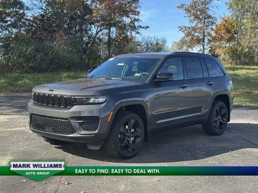 2025 Jeep Grand Cherokee Laredo