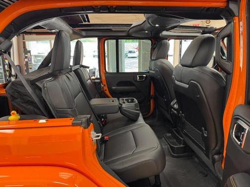 2025 Jeep Wrangler Rubicon 392