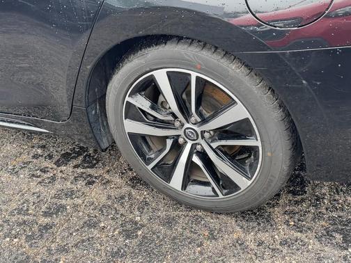 2023 Nissan Maxima SV