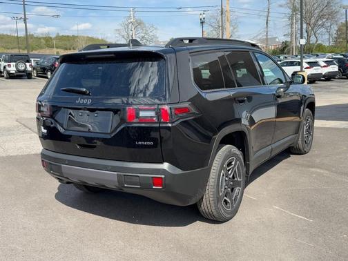 Diamond Black 2026 Jeep Cherokee LAREDO/LIMITED