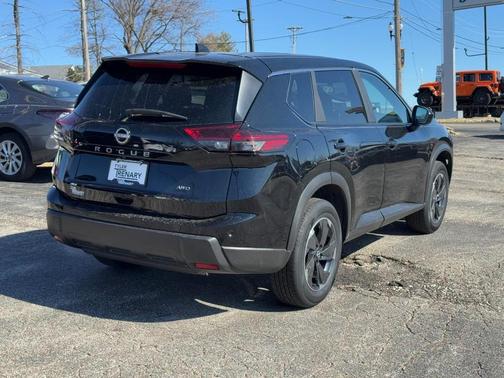 2025 Nissan Rogue SV