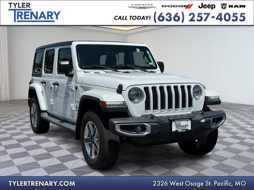 Bright White Clearcoat 2018 Jeep Wrangler Unlimited Sahara