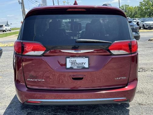 Velvet 2018 Chrysler Pacifica Limited