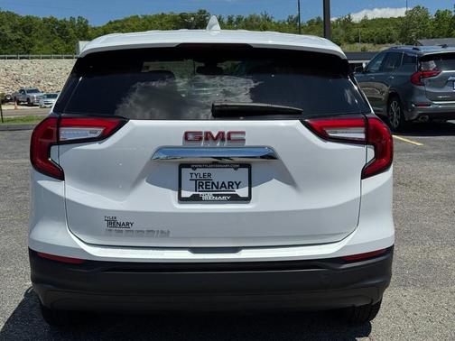 Summit White / White 2024 GMC Terrain SLE